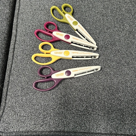 Fiskars Edging Craft Scissors Set - Picture 1 of 6
